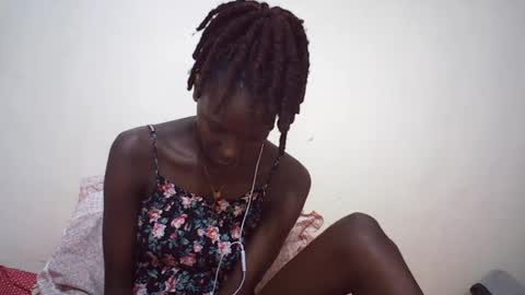 Snapshot of queen_0012 chatting on 1, 8, 2026 asher online show from 1, 8, 2026