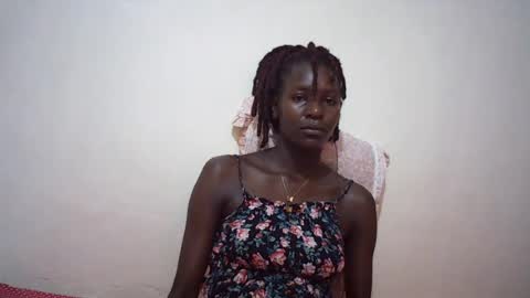 Snapshot of queen_0012 chatting on 8, 8, 2026 asher online show from 8, 8, 2026