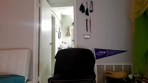 Snapshot of queen_anita chatting on 18, 6, 2026 QnAnitaDix online show from 18, 6, 2026