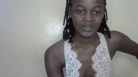 Snapshot of queen_banice chatting on 21, 11, 2025 queen_banice online show from 21, 11, 2025