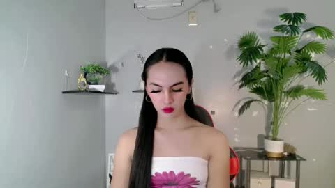 queen_danaya online show from 10, 6, 2026