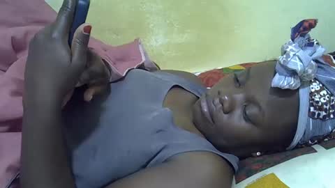 Snapshot of queen_darling3 chatting on 28, 4, 2026 Gentrix online show from 28, 4, 2026