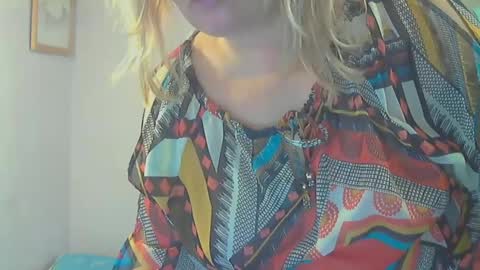 queen_jane8 online show from 10, 1, 2025