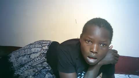 Snapshot of queen_joan chatting on 2, 2, 2025 queen_joan online show from 2, 2, 2025