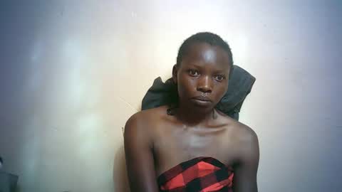 Snapshot of queen_joan chatting on 4, 2, 2025 queen_joan online show from 4, 2, 2025