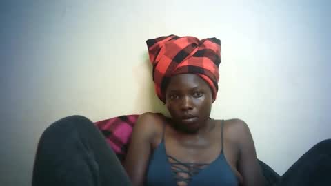 Snapshot of queen_joan chatting on 4, 2, 2025 queen_joan online show from 4, 2, 2025