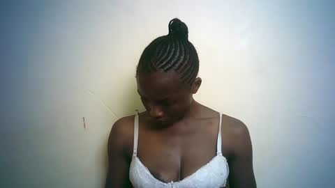 Snapshot of queen_joan chatting on 11, 2, 2025 queen_joan online show from 11, 2, 2025