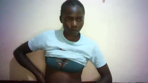 Snapshot of queen_joan chatting on 16, 2, 2025 queen_joan online show from 16, 2, 2025