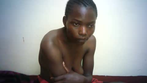 Snapshot of queen_joan chatting on 19, 2, 2025 queen_joan online show from 19, 2, 2025