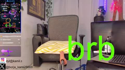 Snapshot of queen_kamil chatting on 5, 3, 2025 queen_kamil online show from 5, 3, 2025