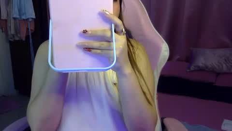 QueenHennessy online show from 23, 2, 2025