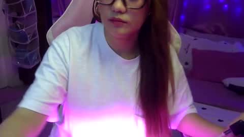 QueenHennessy online show from 9, 2, 2026