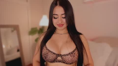 Snapshot of queen_liana chatting on 11, 7, 2026 Liana online show from 11, 7, 2026