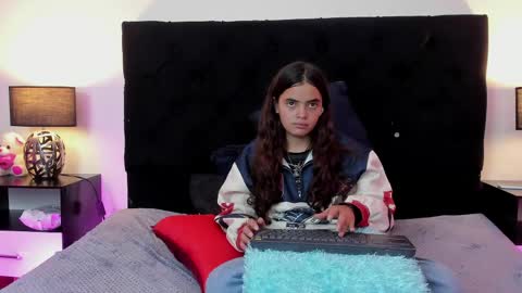 queen_misy online show from 17, 4, 2026