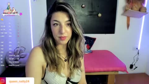 Snapshot of queen_natttyy chatting on 23, 12, 2024 queen_natttyy online show from 23, 12, 2024