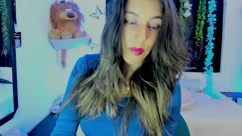 Snapshot of queen_natttyy chatting on 8, 4, 2026 queen_natttyy online show from 8, 4, 2026
