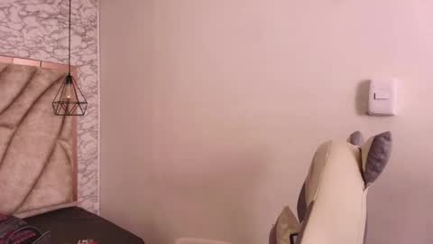   online show from 5, 12, 2025