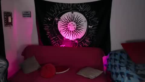 Snapshot of queen_zafiro88 chatting on 1, 3, 2025 Zafiro ILL BROADCAST UNTIL DECEMBER Onlyfans online show from 1, 3, 2025