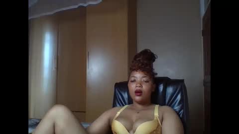 Queenbebony2 online show from 18, 3, 2026