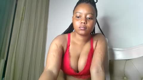 Snapshot of queenbeiby05 chatting on 7, 6, 2026 queen online show from 7, 6, 2026