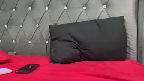 QUEEN online show from 11, 1, 2025