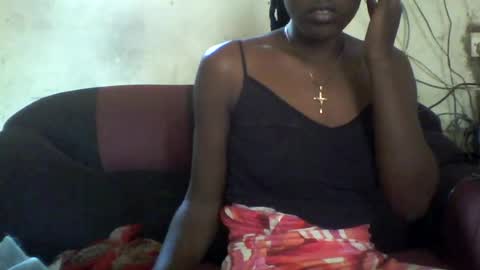 Snapshot of queencharity chatting on 17, 7, 2026 queencharity online show from 17, 7, 2026