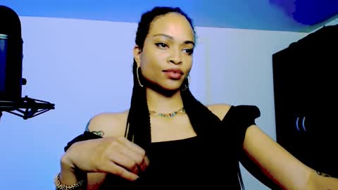 Snapshot of queendom_ing chatting on 10, 10, 2025 Sweet Goddess online show from 10, 10, 2025