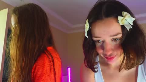 Nelly  INSTA  queenelia  online show from 16, 11, 2025