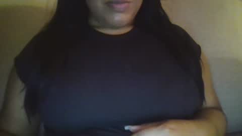 Snapshot of queenloree chatting on 4, 7, 2026 QueenLoree online show from 4, 7, 2026
