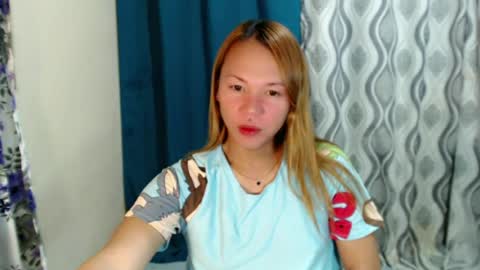 Snapshot of queenlust18 chatting on 4, 7, 2026 queenlust18 online show from 4, 7, 2026