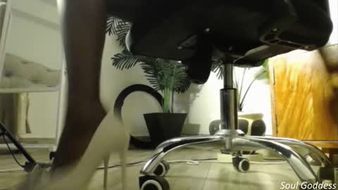 Snapshot of queenmaheliya chatting on 4, 3, 2026 queenmaheliya online show from 4, 3, 2026