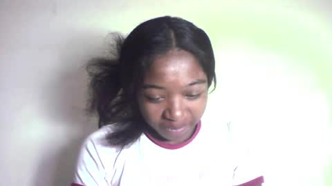 queennaya online show from 7, 7, 2026