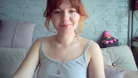 Snapshot of queenofmodels chatting on 12, 3, 2025 QueenOfModels online show from 12, 3, 2025