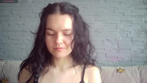 QueenOfModels online show from 12, 4, 2026