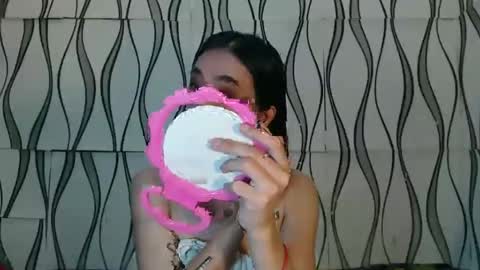 Snapshot of queenpaulaxx chatting on 4, 12, 2024 Paula watson online show from 4, 12, 2024