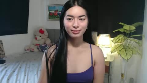 QueenPinay69 online show from 4, 10, 2025