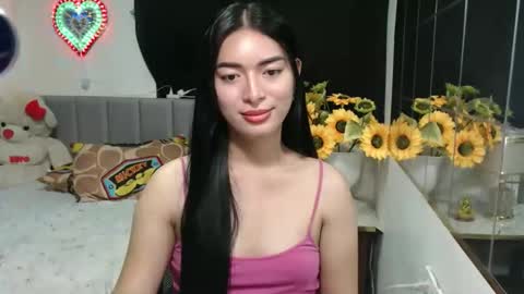QueenPinay69 online show from 30, 11, 2025