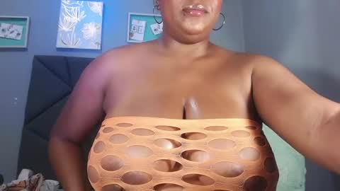 Snapshot of queenrachelbrown chatting on 25, 7, 2026 queenrachelbrown online show from 25, 7, 2026
