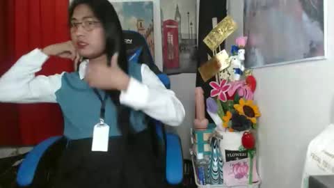 queensteffi online show from 2, 3, 2026
