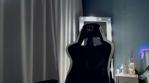 Queensy online show from 12, 12, 2024