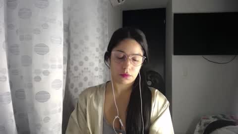 Snapshot of queenvictoria2023 chatting on 27, 3, 2026 Paola online show from 27, 3, 2026