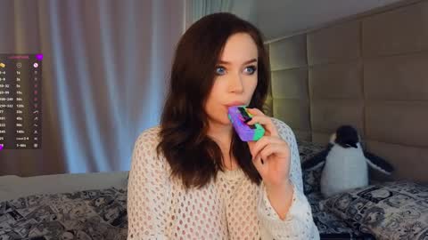 Teri  My favorite vibes 77 101 222 666 online show from 12, 3, 2025