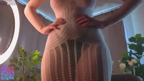 Teri  My favorite vibes 77 101 222 666 online show from 22, 4, 2026