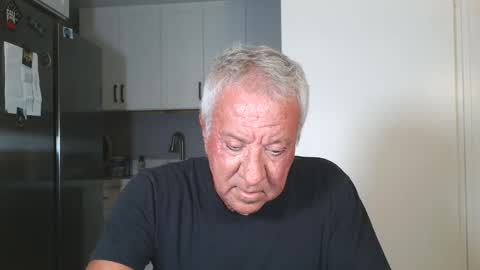 Snapshot of quest_one chatting on 7, 10, 2025 Jim online show from 7, 10, 2025