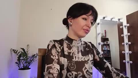 Snapshot of quiet_smile chatting on 12, 10, 2025 quiet_smile online show from 12, 10, 2025