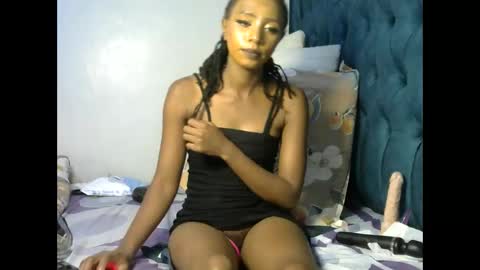 quin_z online show from 14, 10, 2025