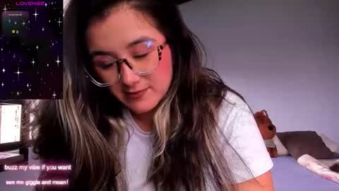 Snapshot of rachel_fo chatting on 25, 11, 2025 Rachel Foss online show from 25, 11, 2025