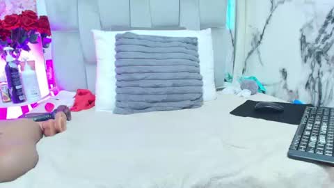 Snapshot of rachele_x chatting on 3, 7, 2026 Rachel online show from 3, 7, 2026
