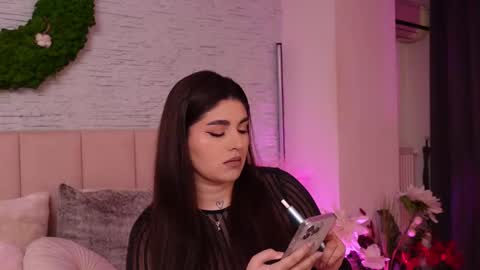 RachelSwaan online show from 25, 11, 2025