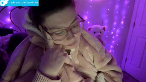 rachs_wardrobe online show from 11, 1, 2026